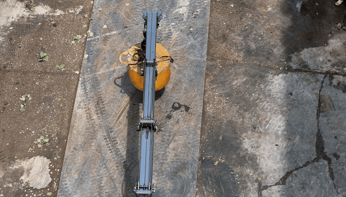 Compact Crane with Adjustable Lifting Reachn Marking