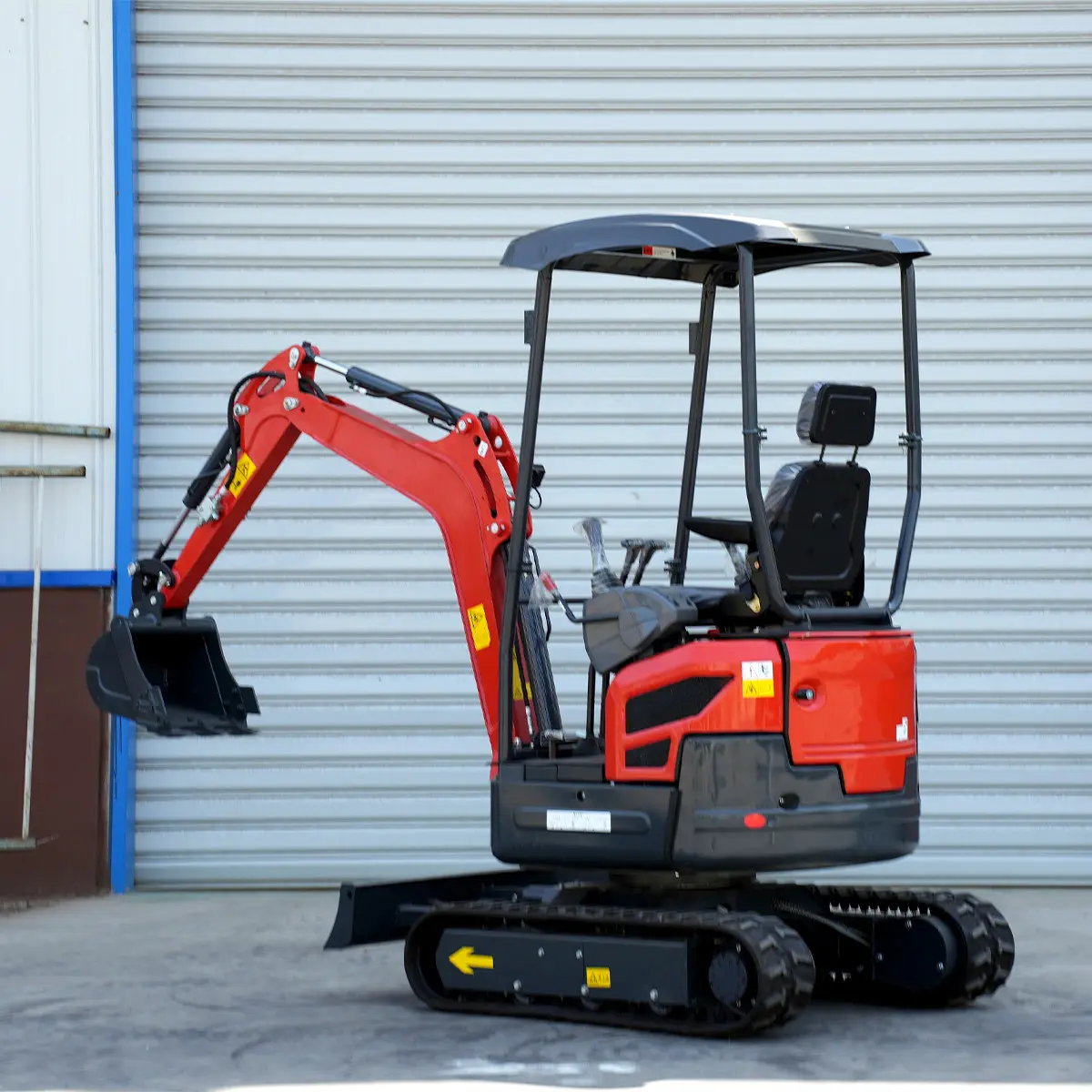 18 – Multi-angle real-shot photo – Rear left