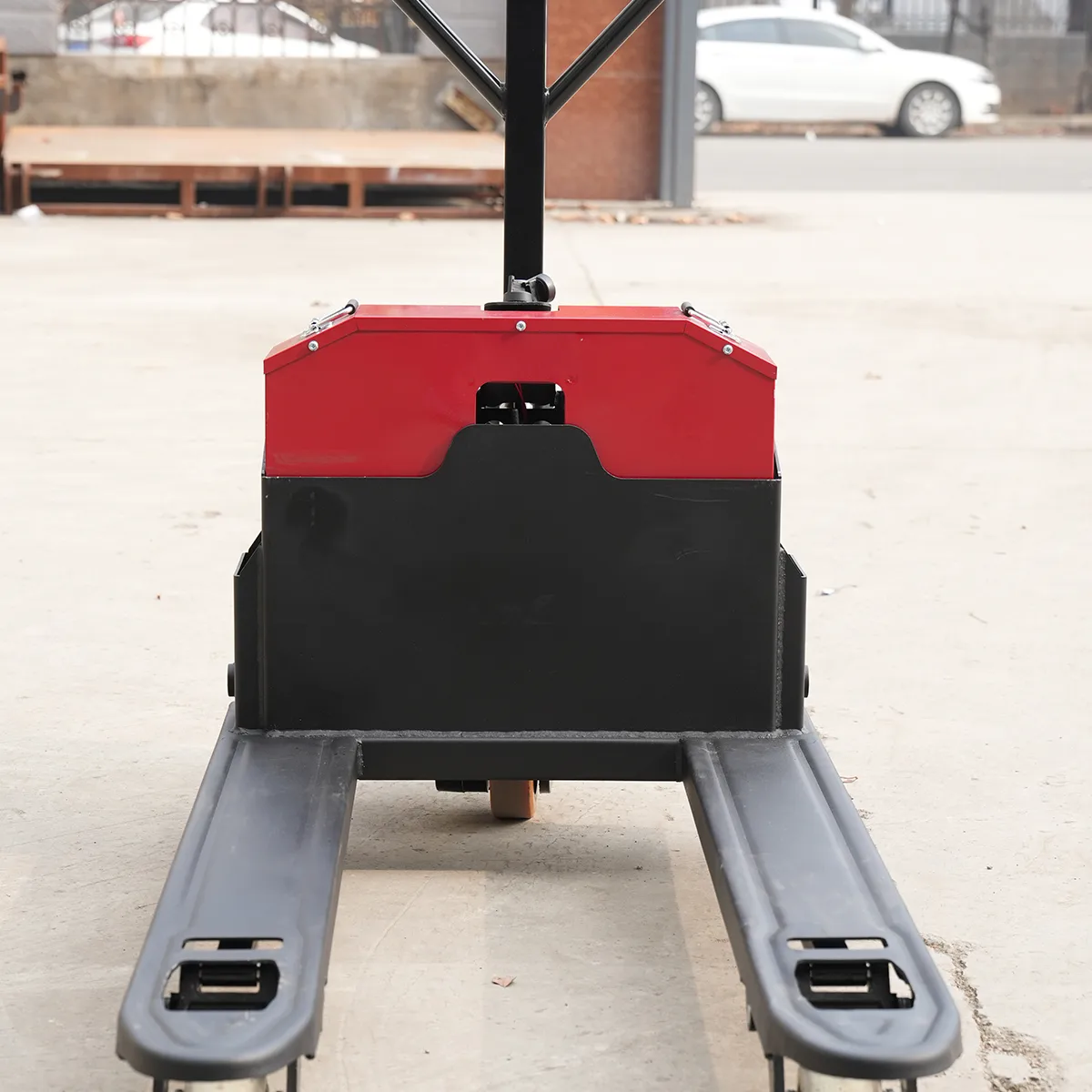 Truk palet listrik penuh 2-3 ton-Tampilan Detail: garpu dan roda beban 2