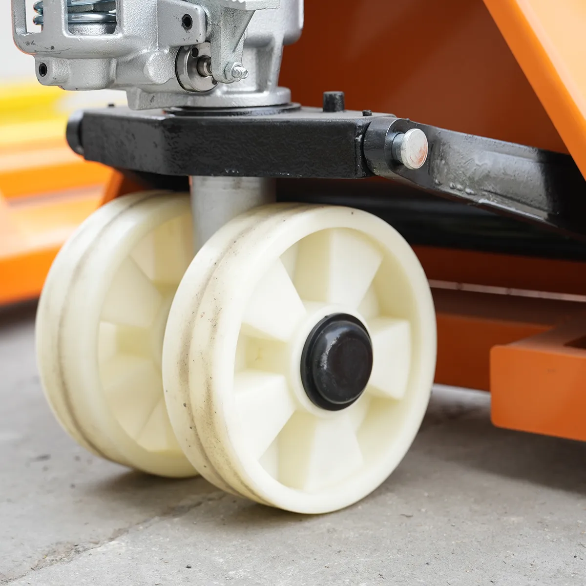 Transpallet idraulico manuale da 2-3 tonnellate-vista dettagliata-ruota di guida in nylon