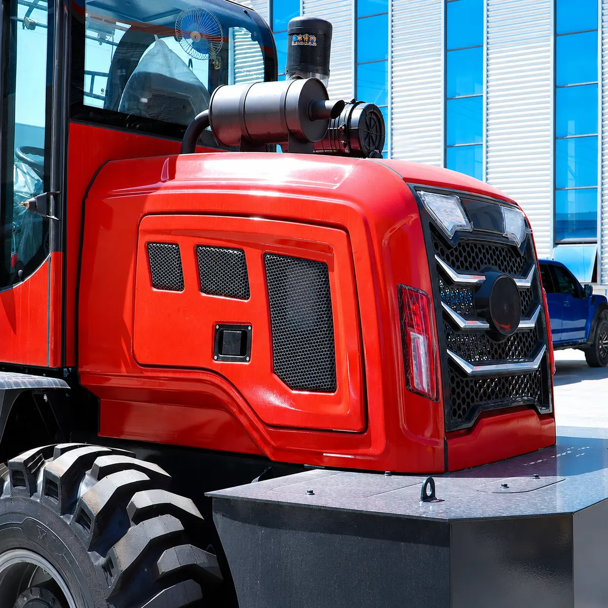 5-Tonnen-Gelenkige Offroad-Gabelstapler-Details-Hintere Motorhaube und Rückleuchten