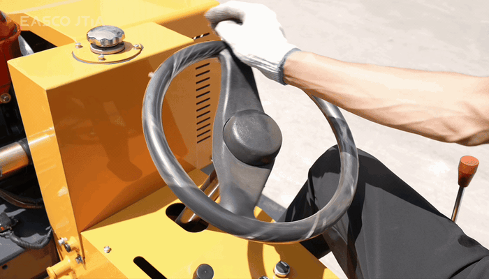 Steering input redirects the rear drum for straightforward route adjustment.