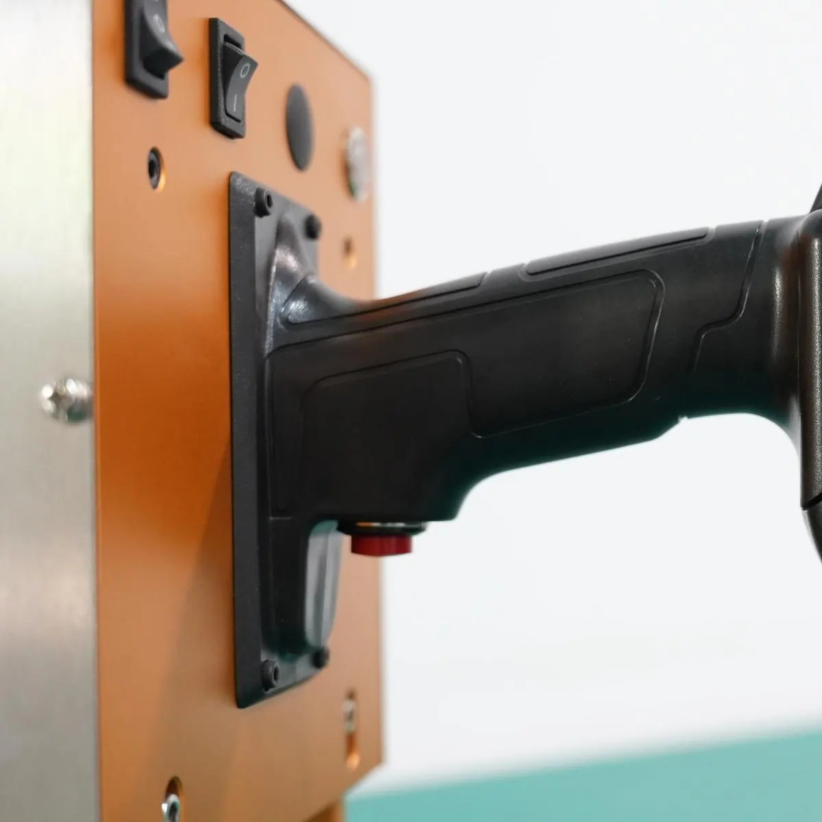 9030-Details-Handheld Grip