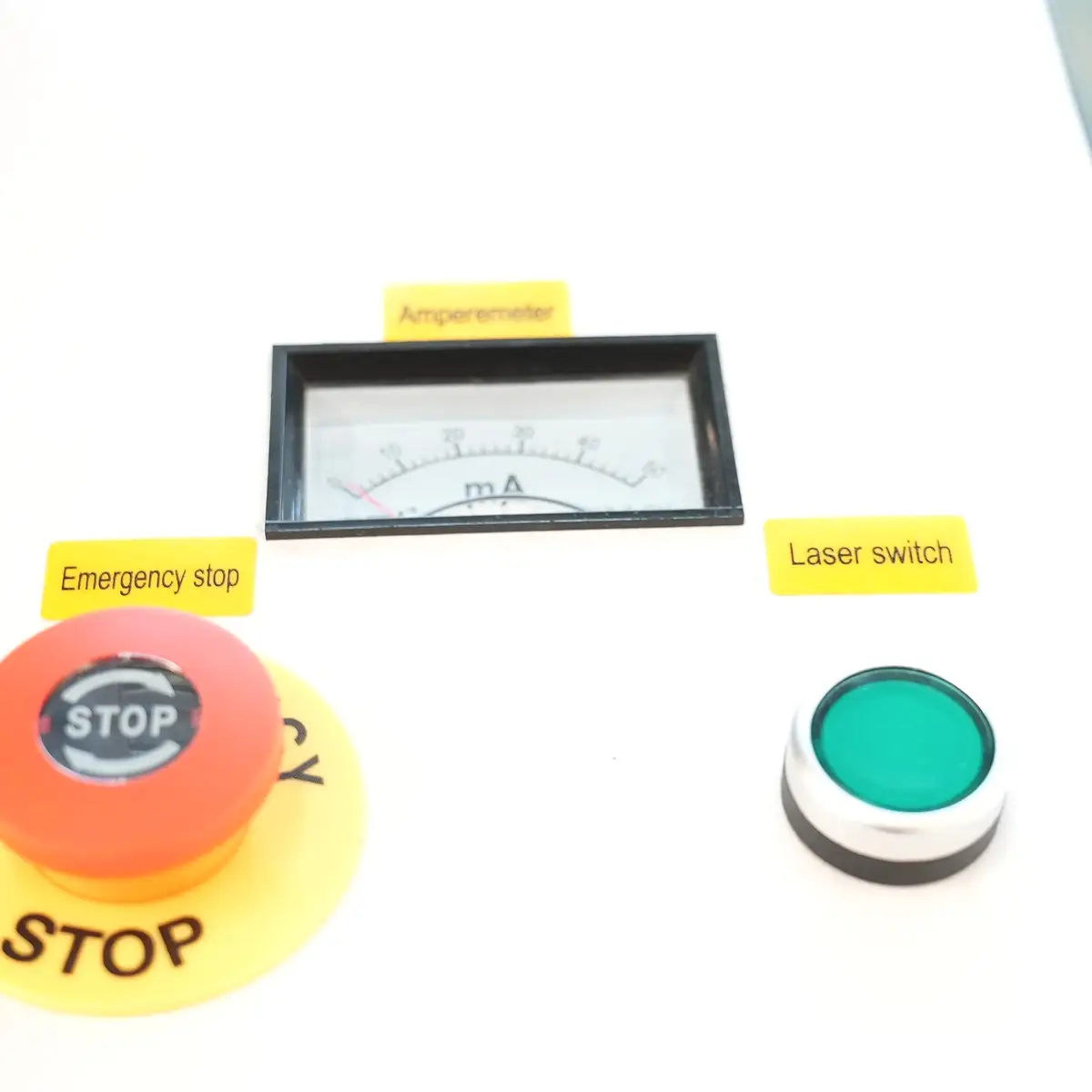 Amperímetro e Emergency Stop