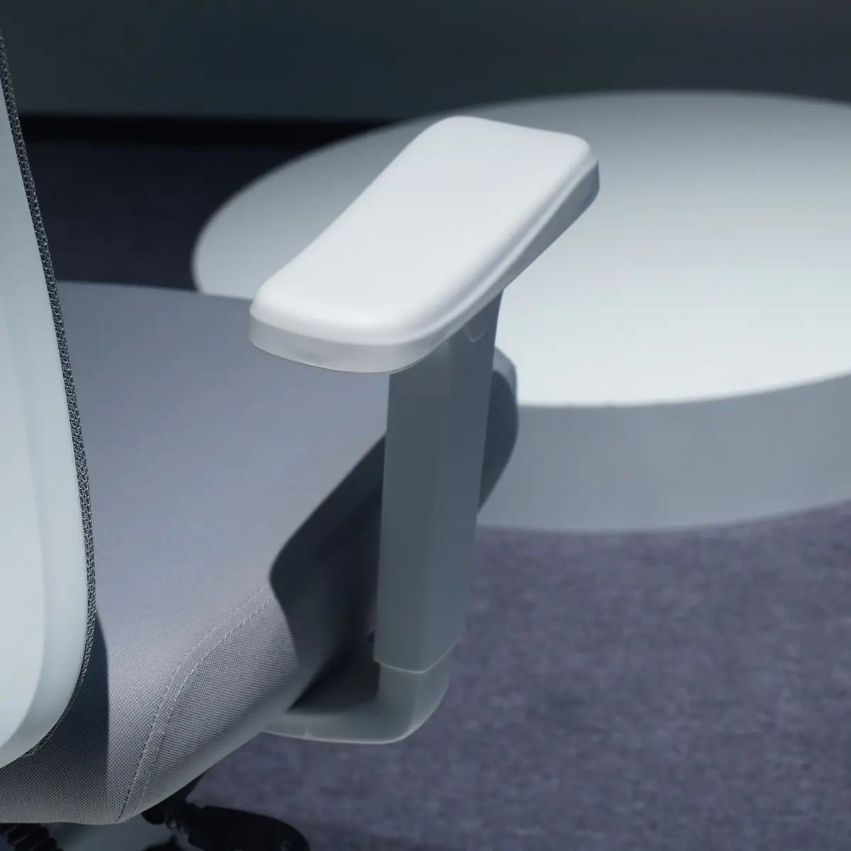 Armrest And Seat Cushion Connection Detail