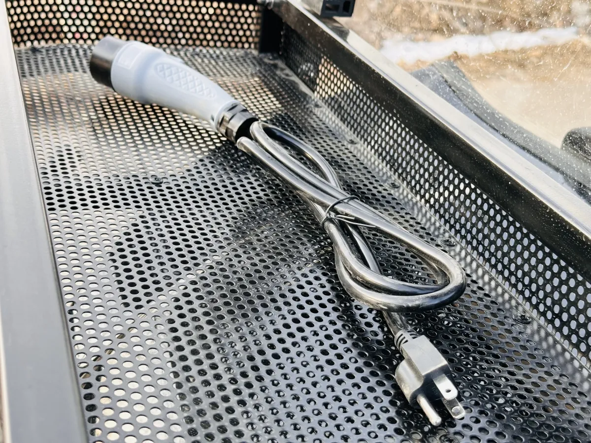 B6_Charger_1767681297965