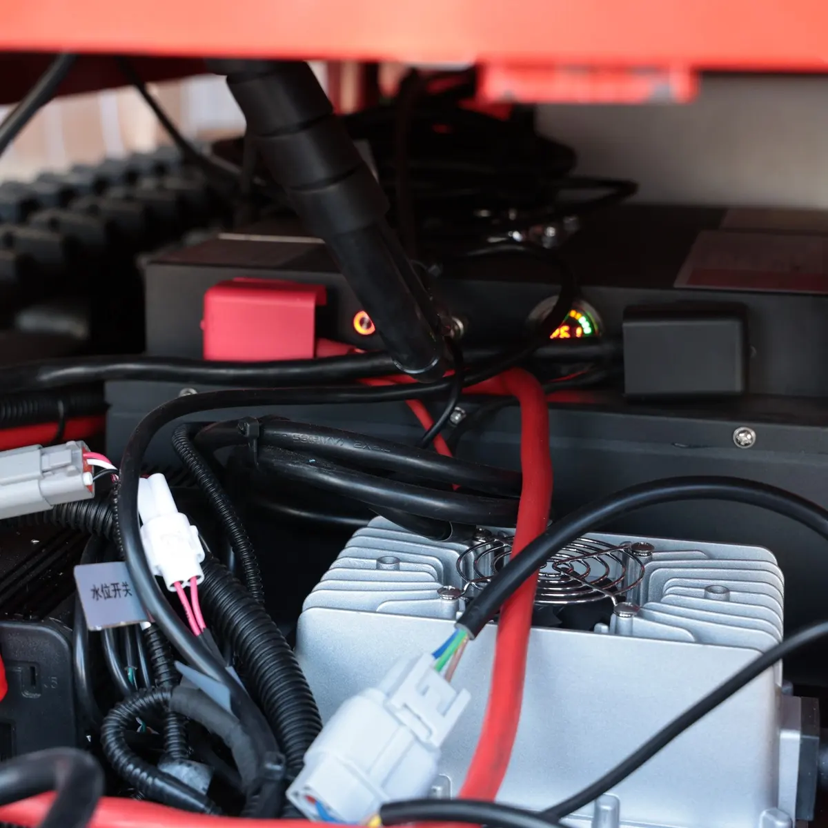 Conexiones de batería y cableado