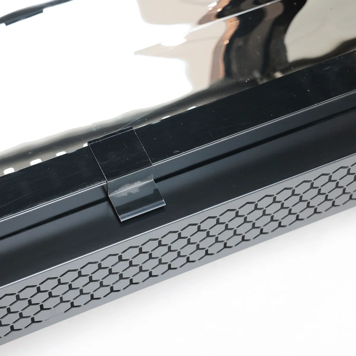 Unterer Türrahmen und Lüftungs gitter Detail