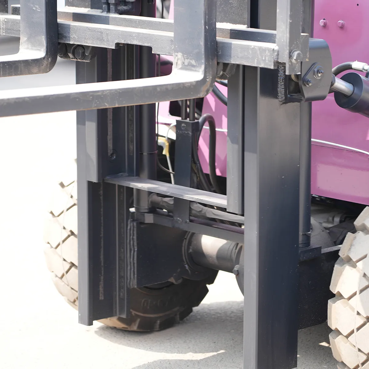 CPD-30—Purple—Detail View—Fork and Front Wheel