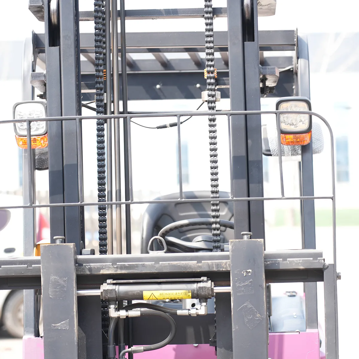 CPD-30 – Purple – Detail View – Fork Carriage