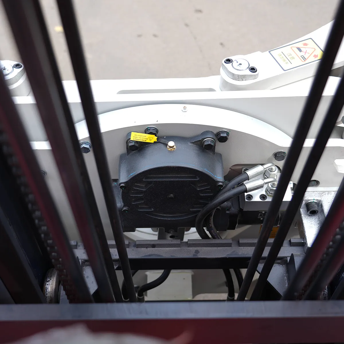 CPD-30 Clamp – Detail View – Mast Visibility