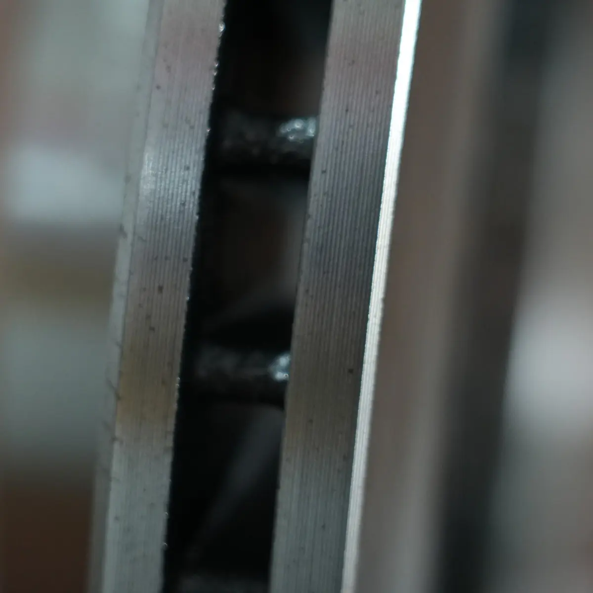 Detalhe lateral da ventilação de resfriamento
