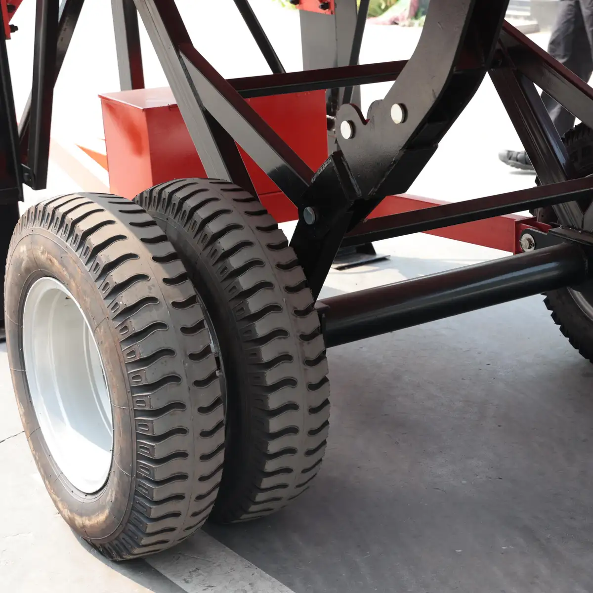 Dual Tire Assembly