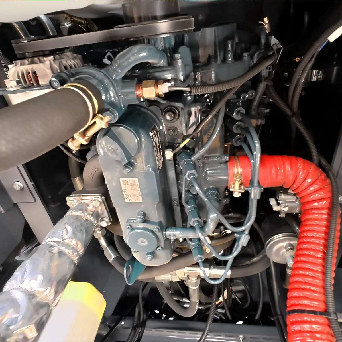 Engine-Compartment