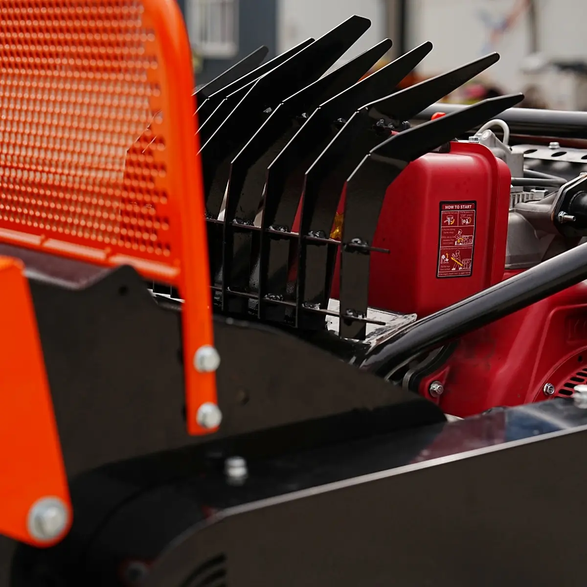 Engine and Protective Guard Fins