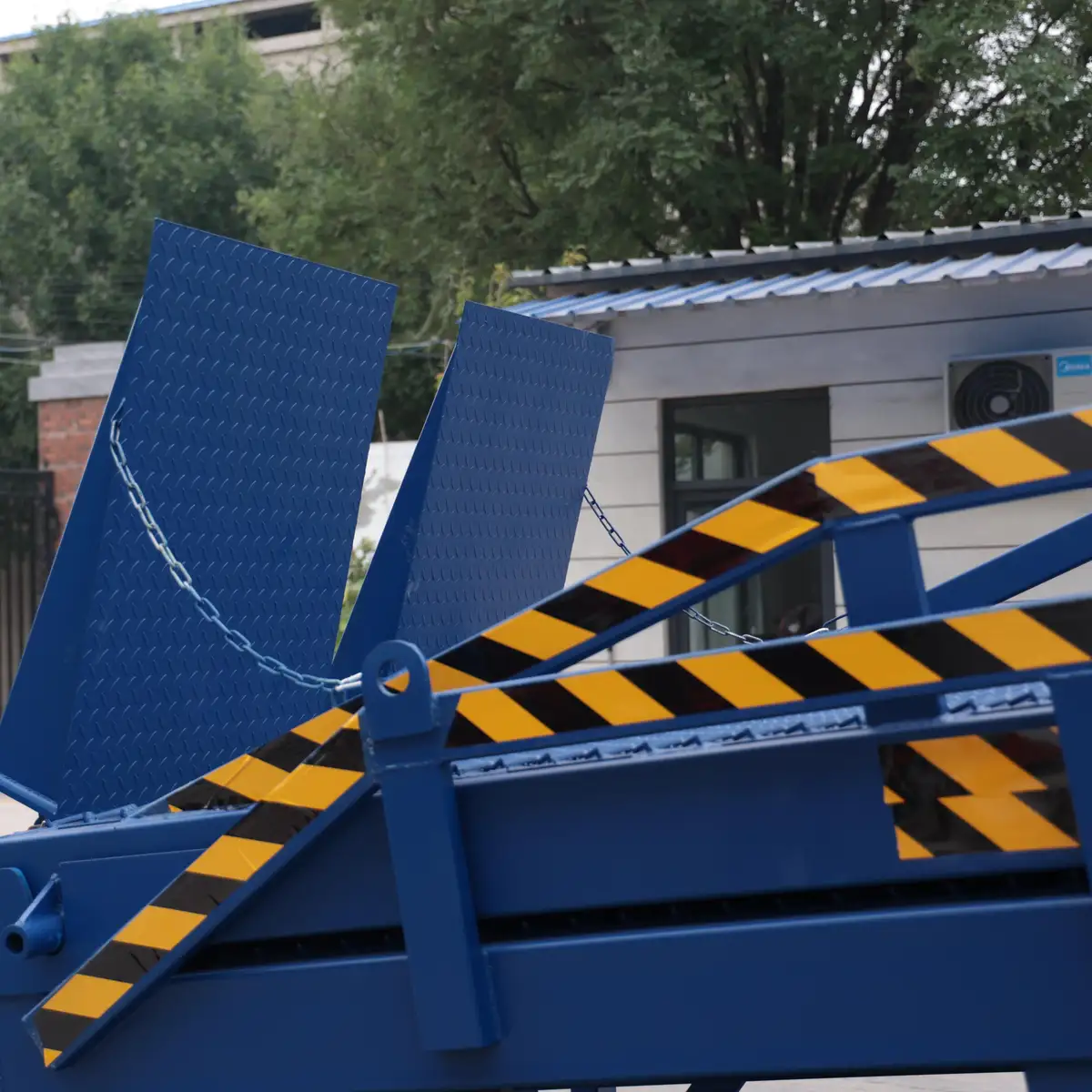 Folding Tail Plate Assembly
