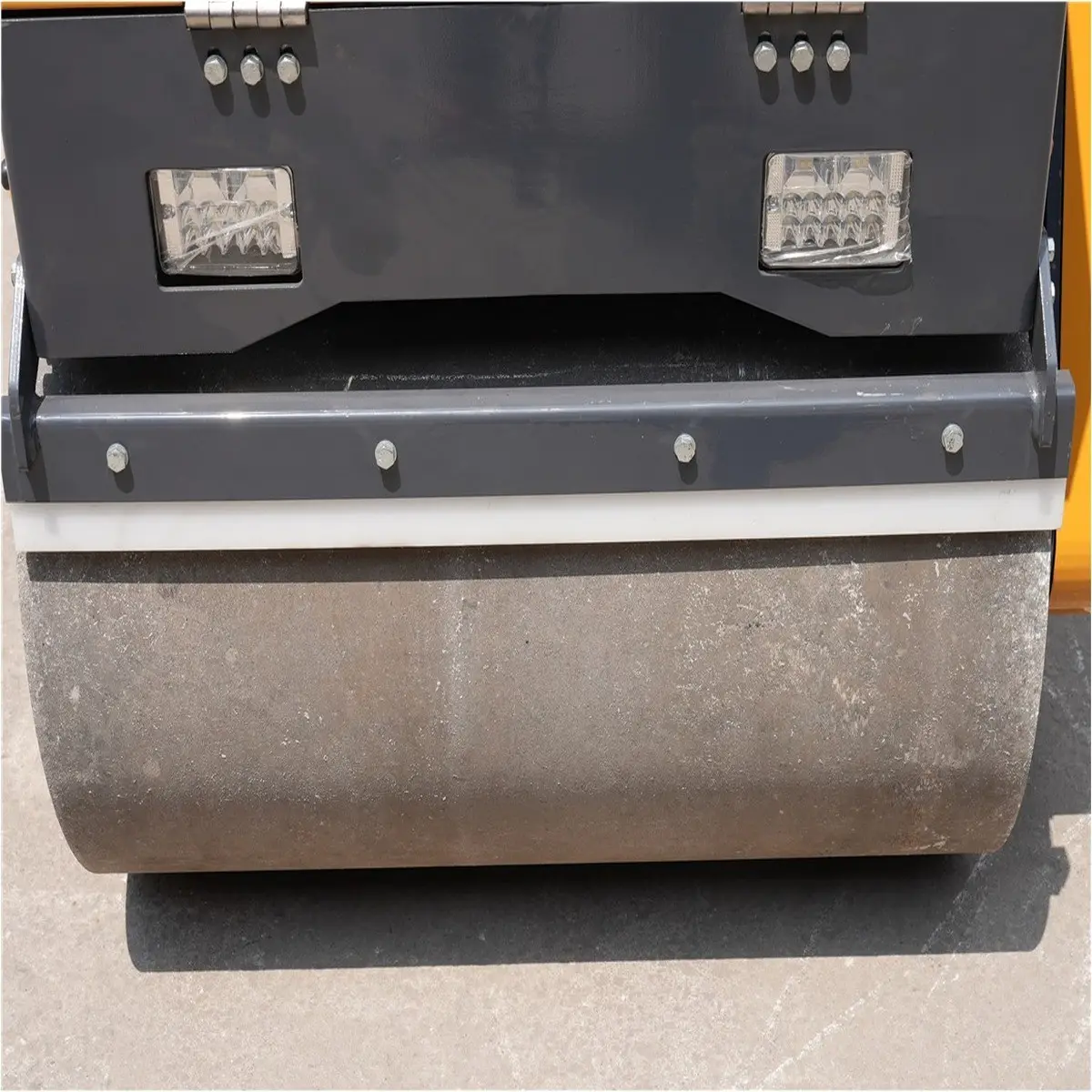 Front-Drum-And-Scraper