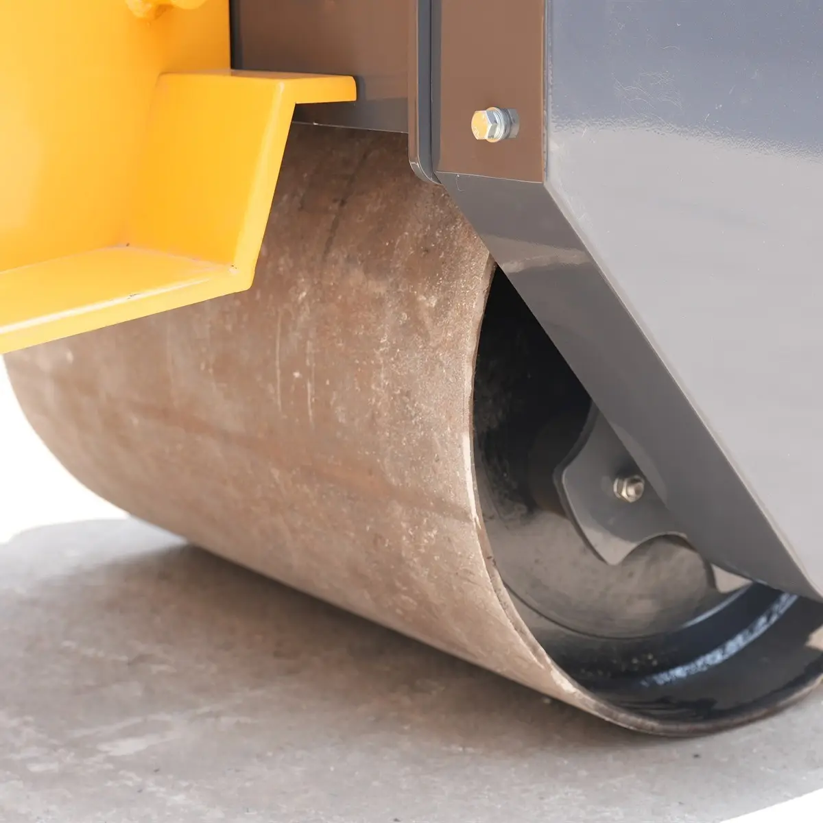 Front-Drum-Hub-Close-Up