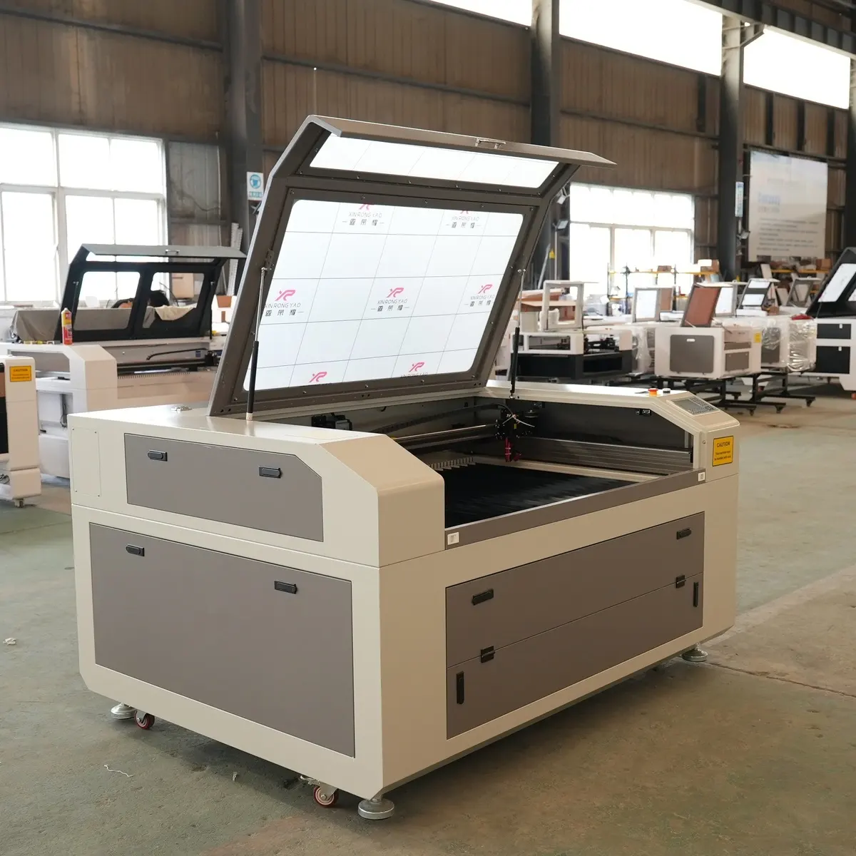 GE-1390 – Real-life shot from multiple angles – Front left