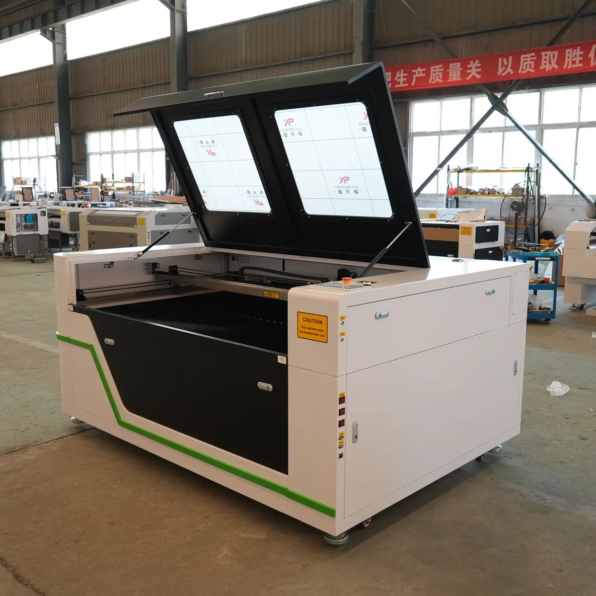 GE-1610 – Real-life shot from multiple angles – Front right