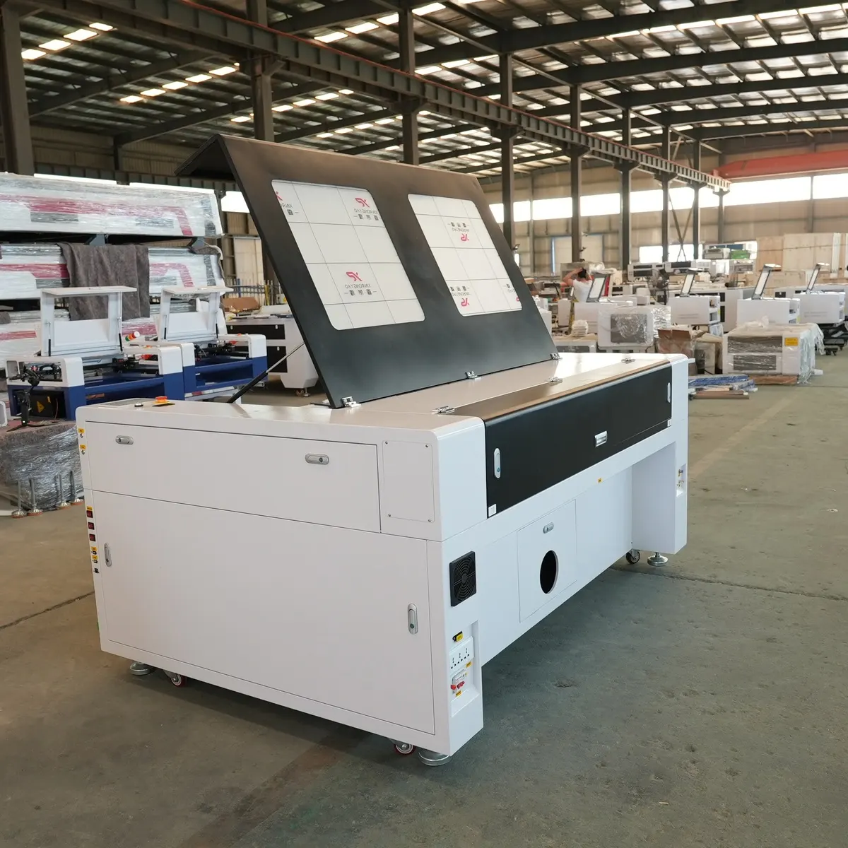 GE-1610 – Real-life shot from multiple angles – Rear left