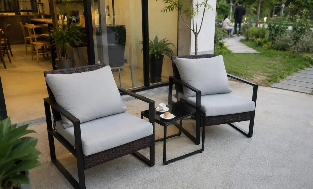 Restaurant Garden for relaxed outdoor dining, conversation, and rest.