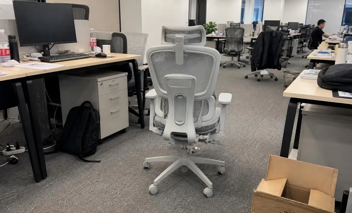 Padded comfort for review tables