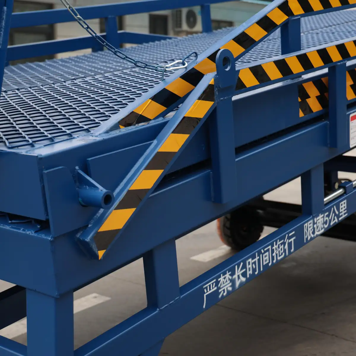 Guardrail Pivot Bracket