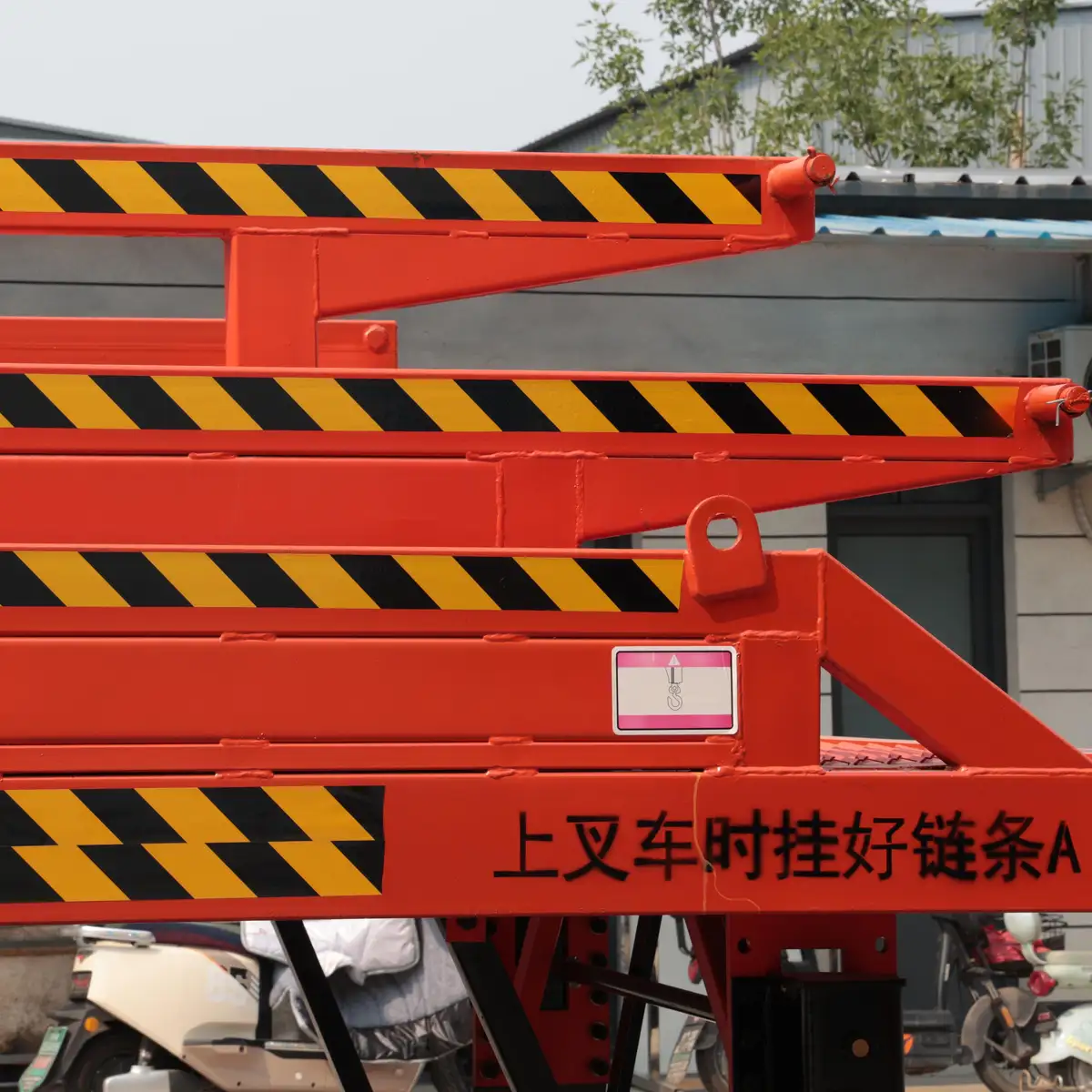 Guardrail Pivot Connection