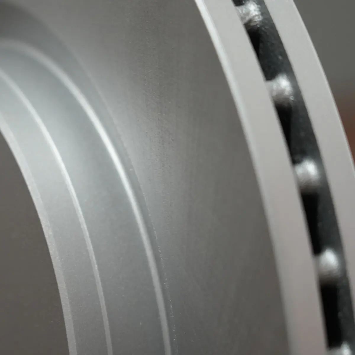 Hub Step And Vent Edge