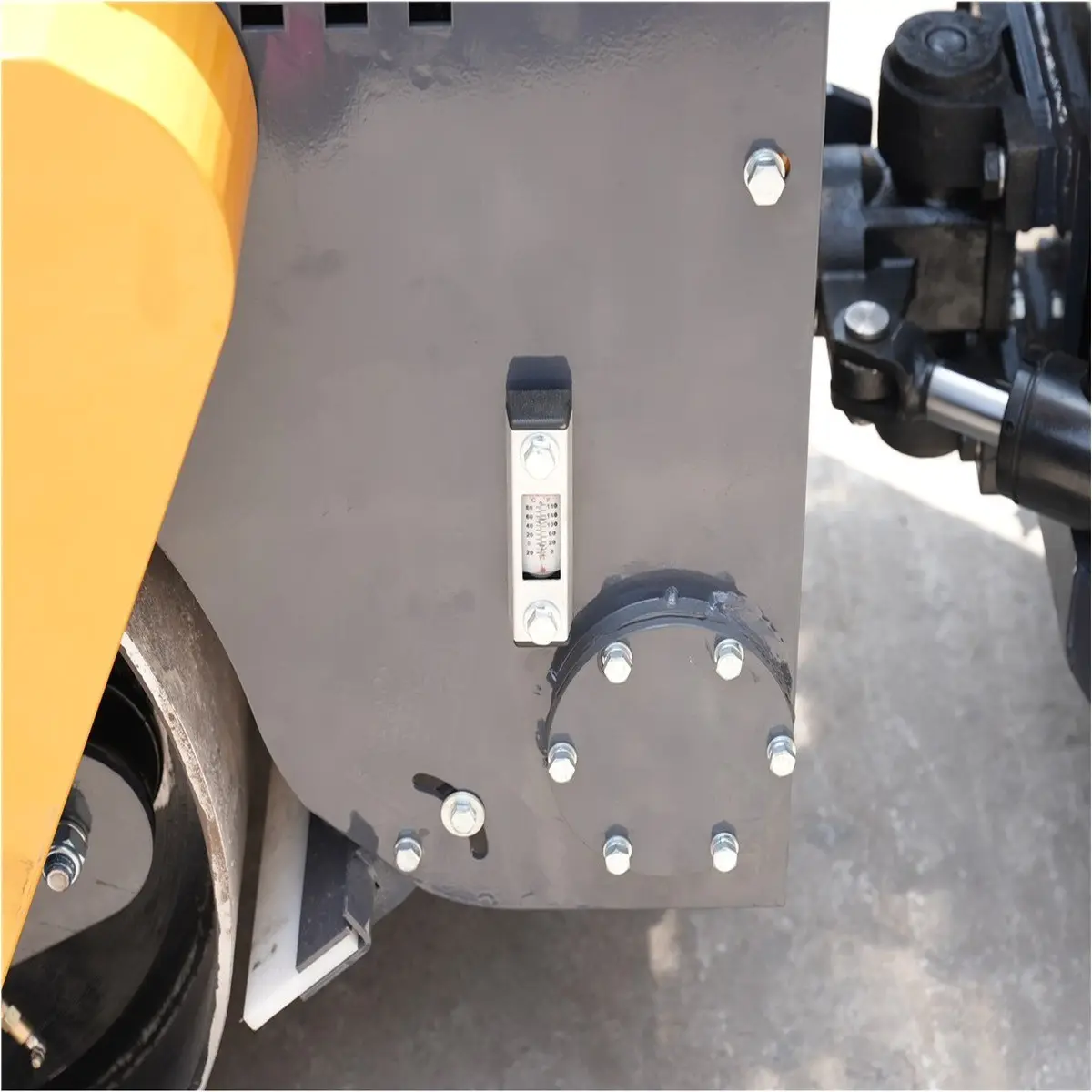Hydraulic-Tank-And-Level-Gauge