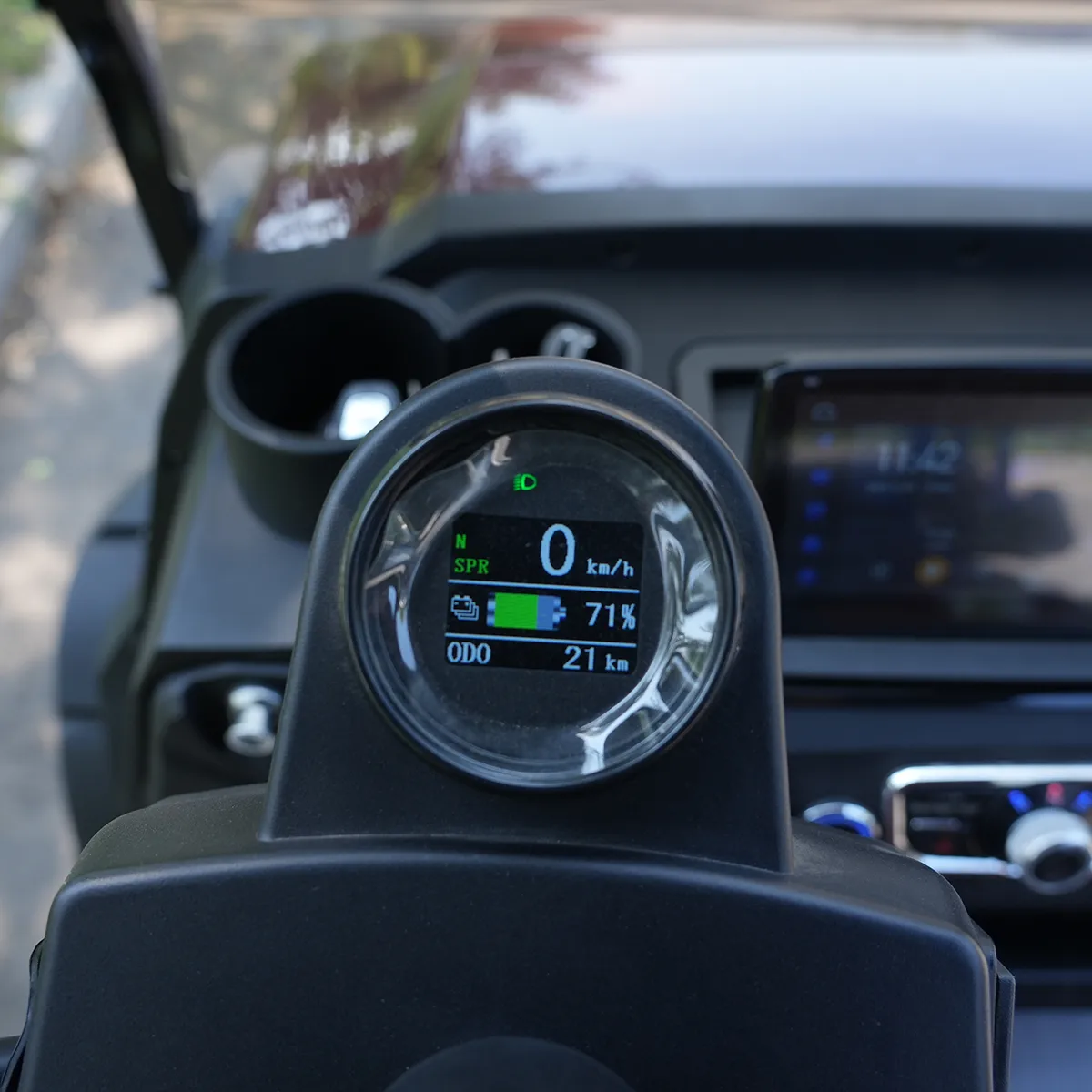 KPL G2 2-GB – Detail View – Instrument Panel Display Interface