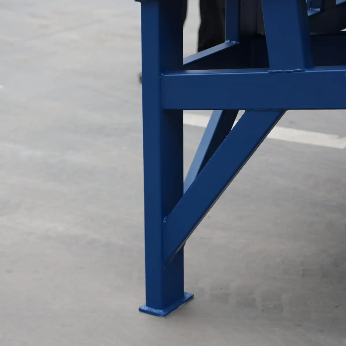 Linked Support Leg