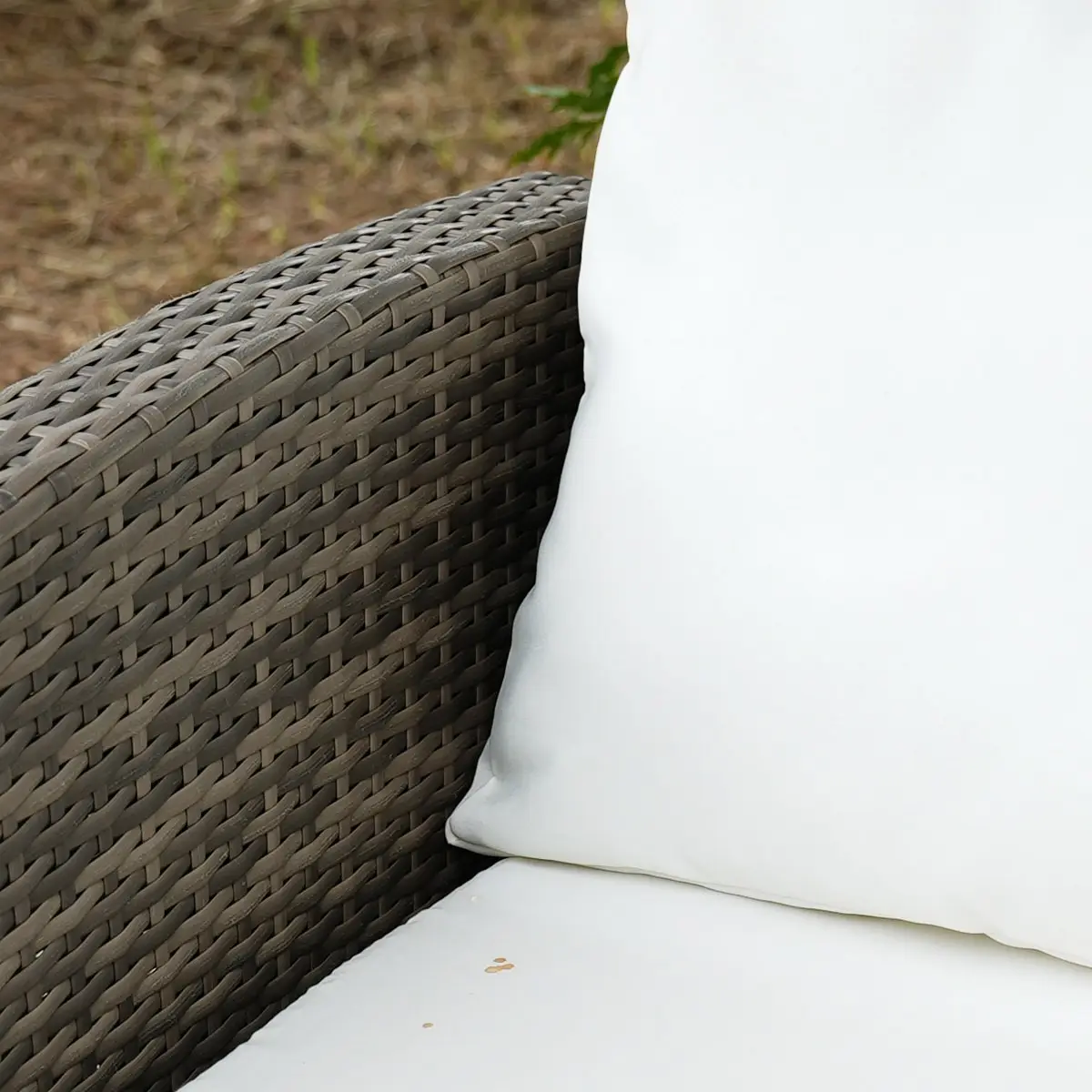 Loveseat-sandaran tangan-bantal duduk-Detail