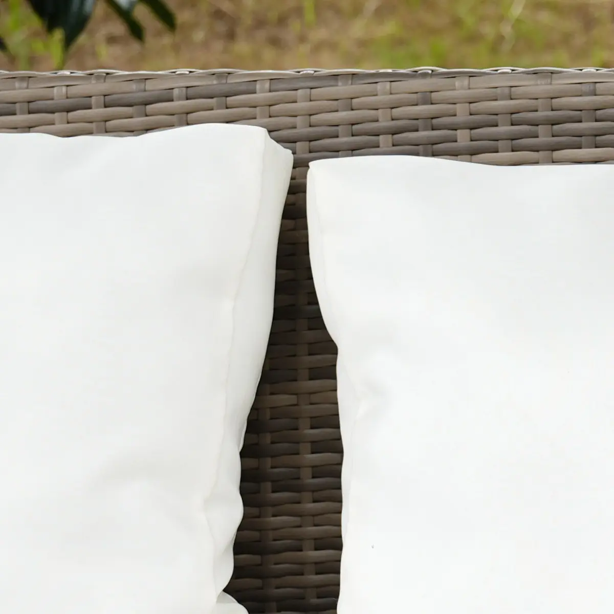 Loveseat-Back-Cushion-Detail
