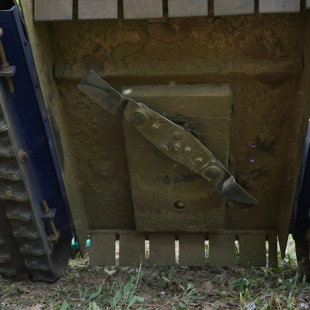Lower Blade Assembly