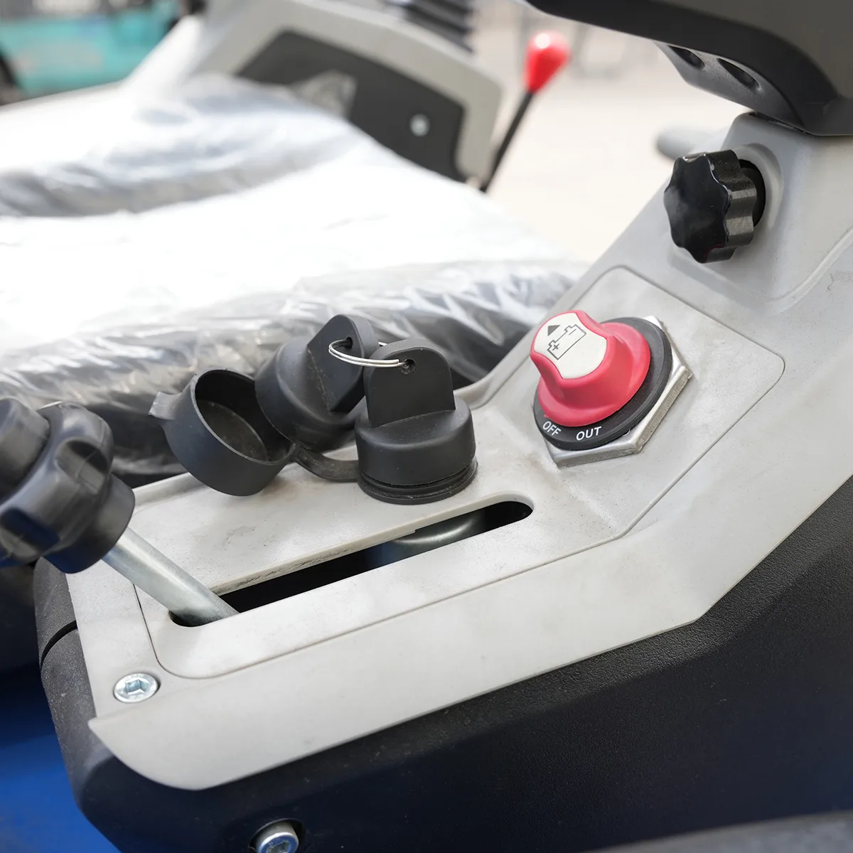 ME22-Details-Console