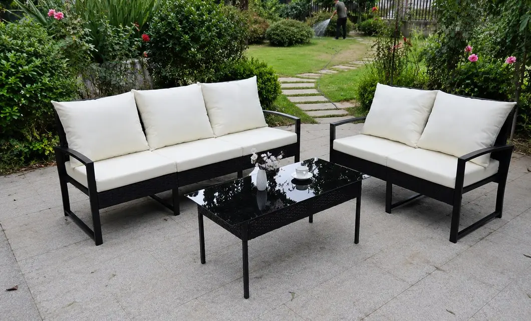 Vine garden lounge seating for natural shade, quiet retreats, and comfortable rest.