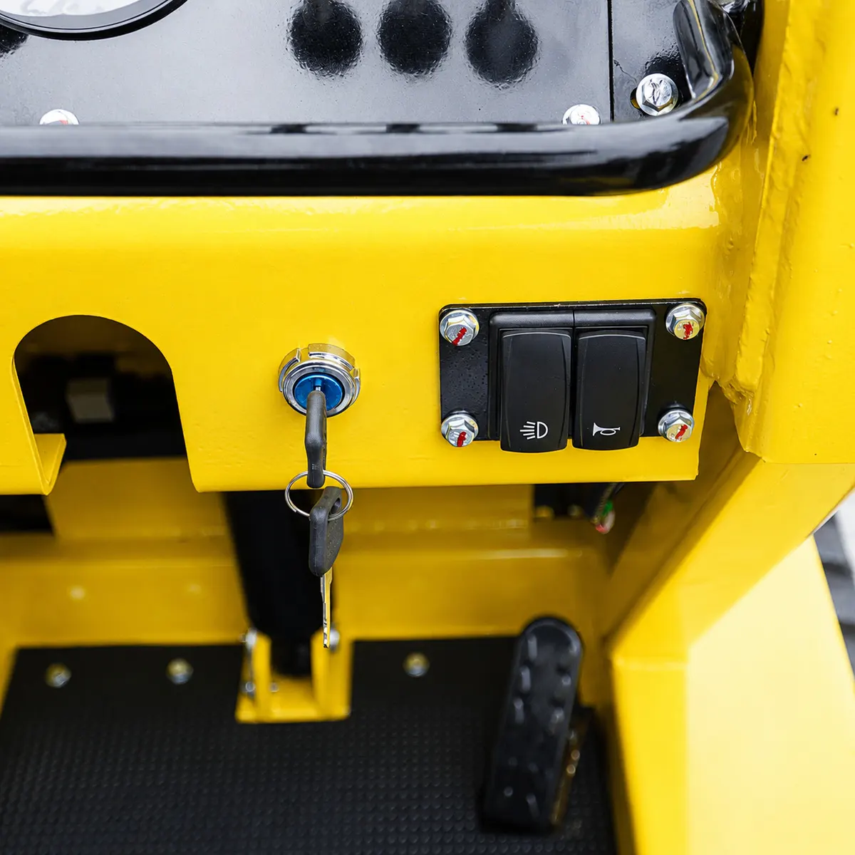 QL-500T-Details-Ontstekings-en verlichtingsschakelaar