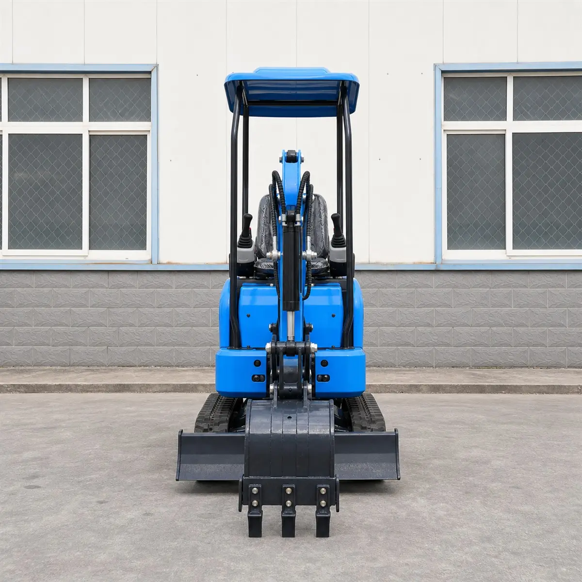QX08 Mechanical – Multi-Angle Real-Scene Shots – Front View