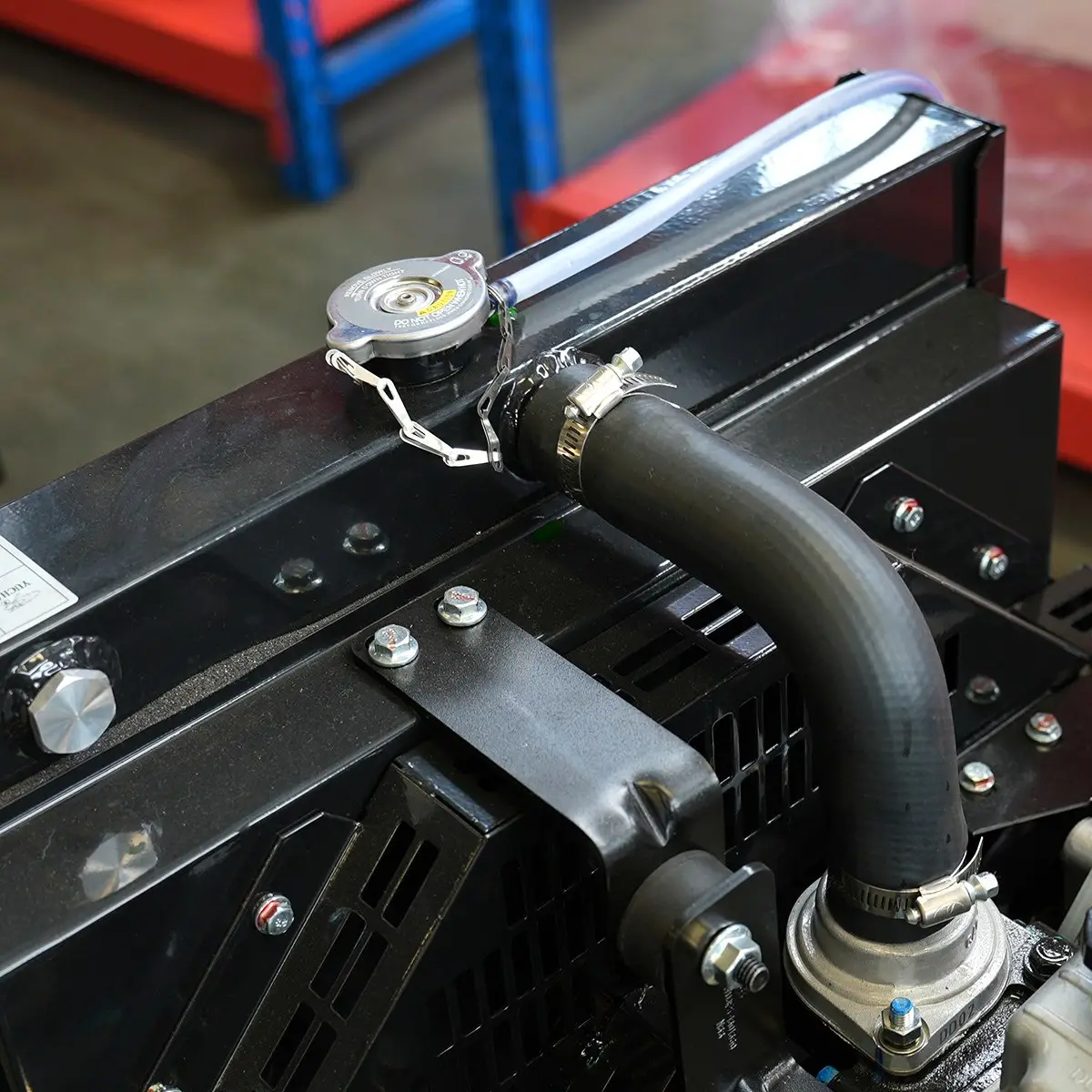 Radiator Filler leher Detail