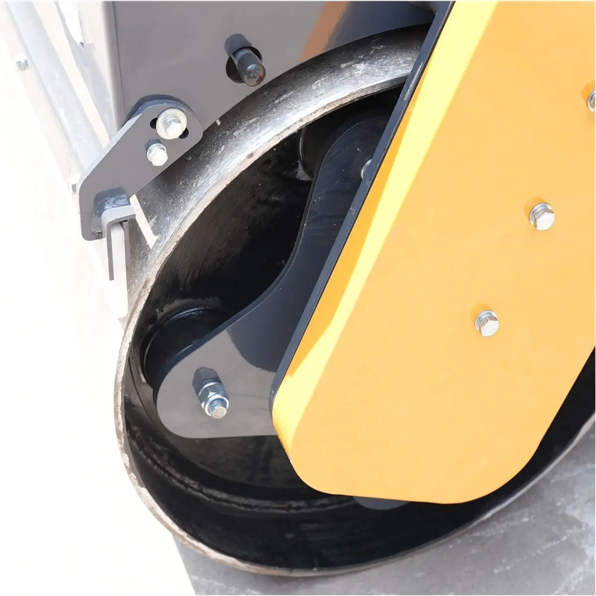 Rear-Drum-Hub-And-Cover