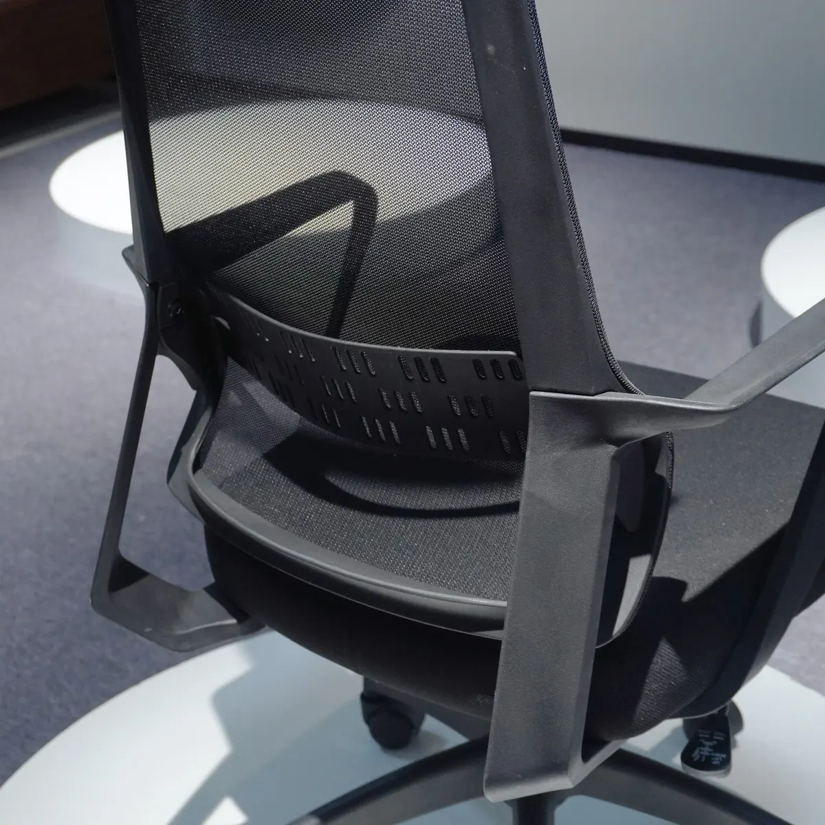 Rear Armrest And Back Frame Detail
