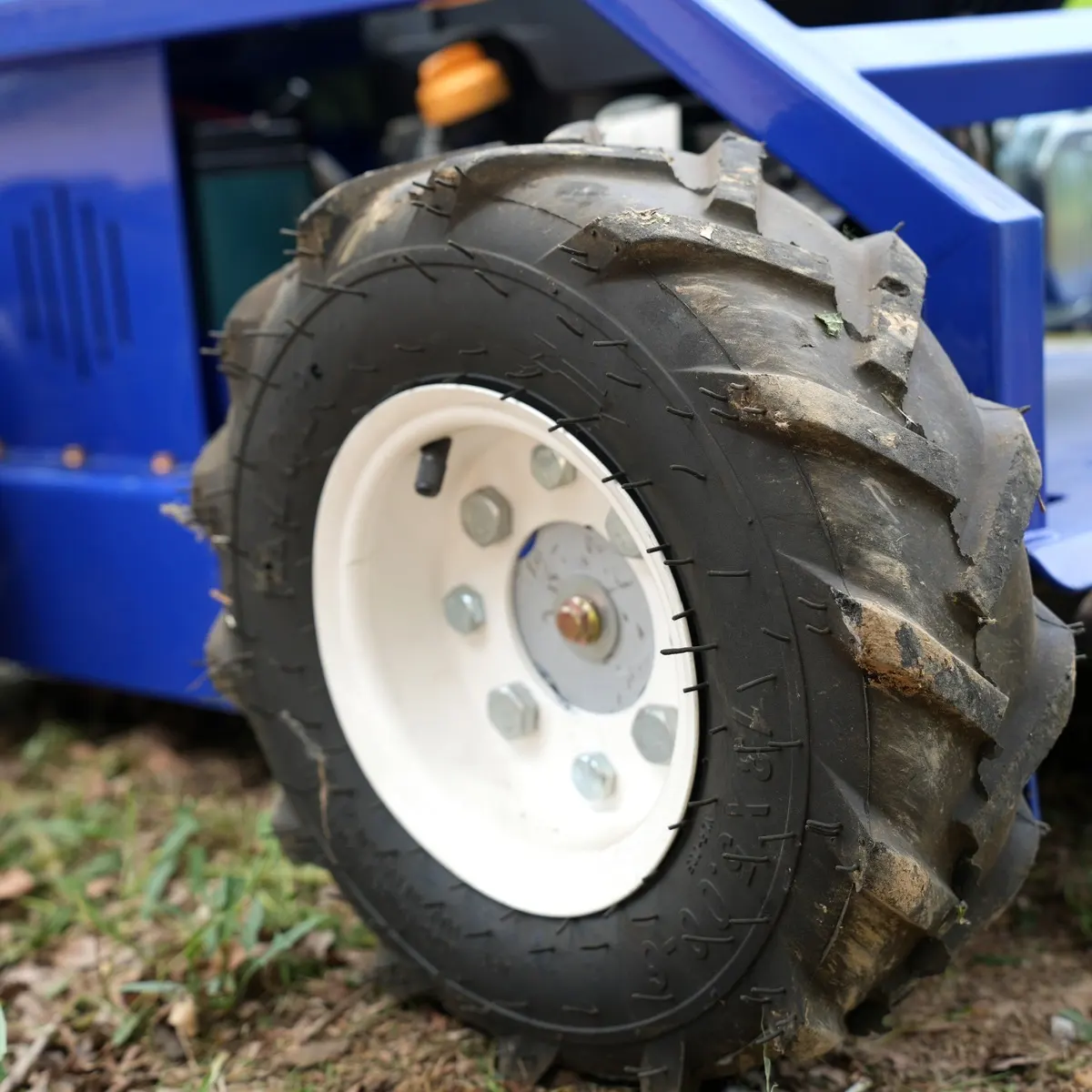 Rear Tire Tread