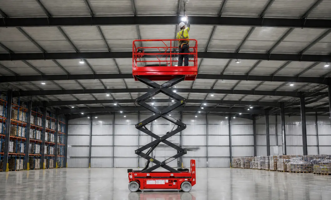 Reliable Reach for High-Bay Lighting Checks