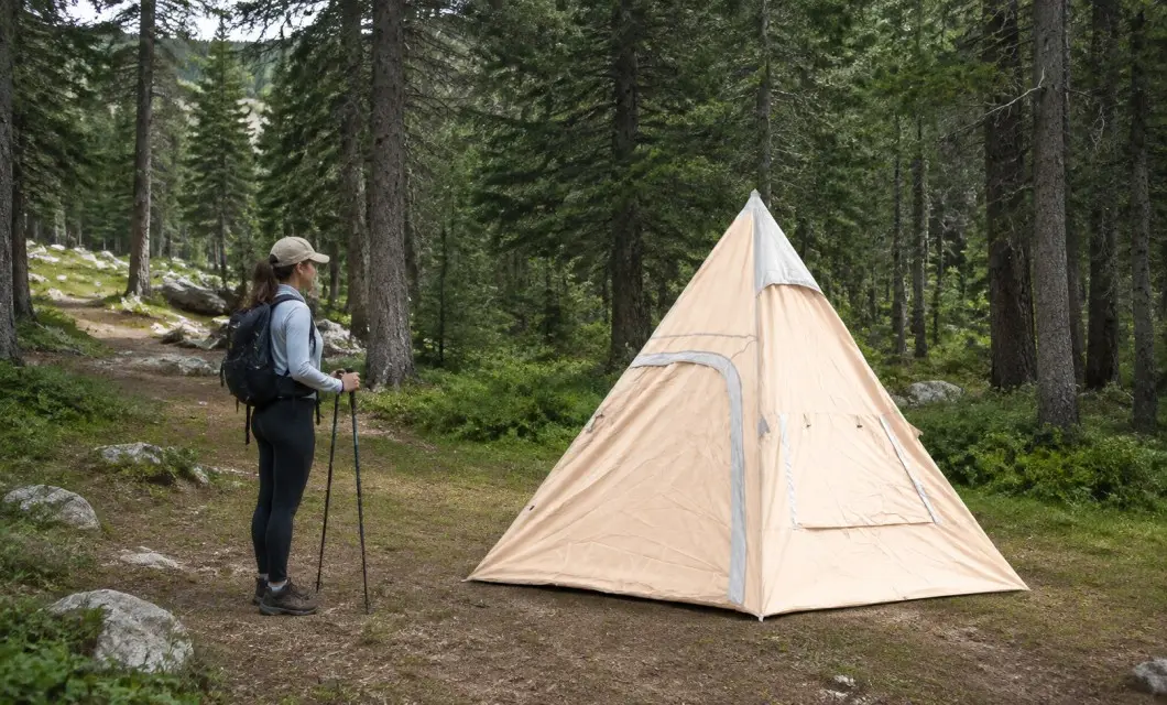 Forest Trail - Woodland temporary shelter for rest beside the route.