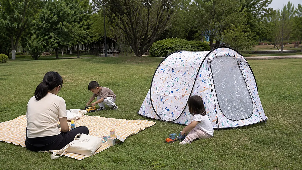 Park Lawn - Green-space rest area for suitable family recreation.