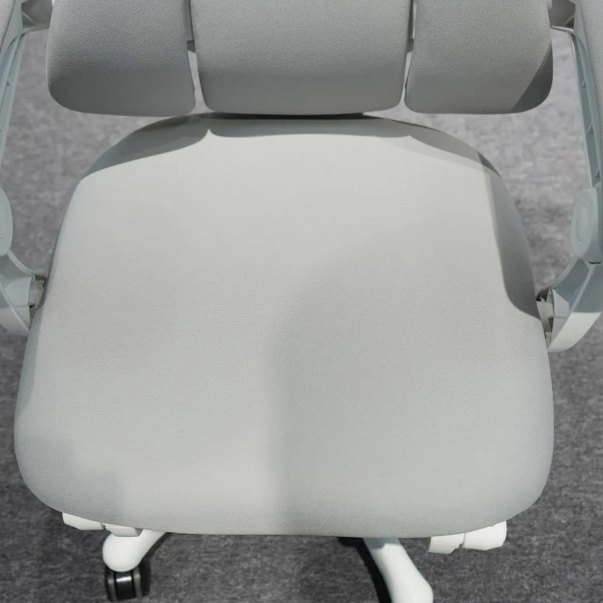 Seat Cushion Front Edge Detail