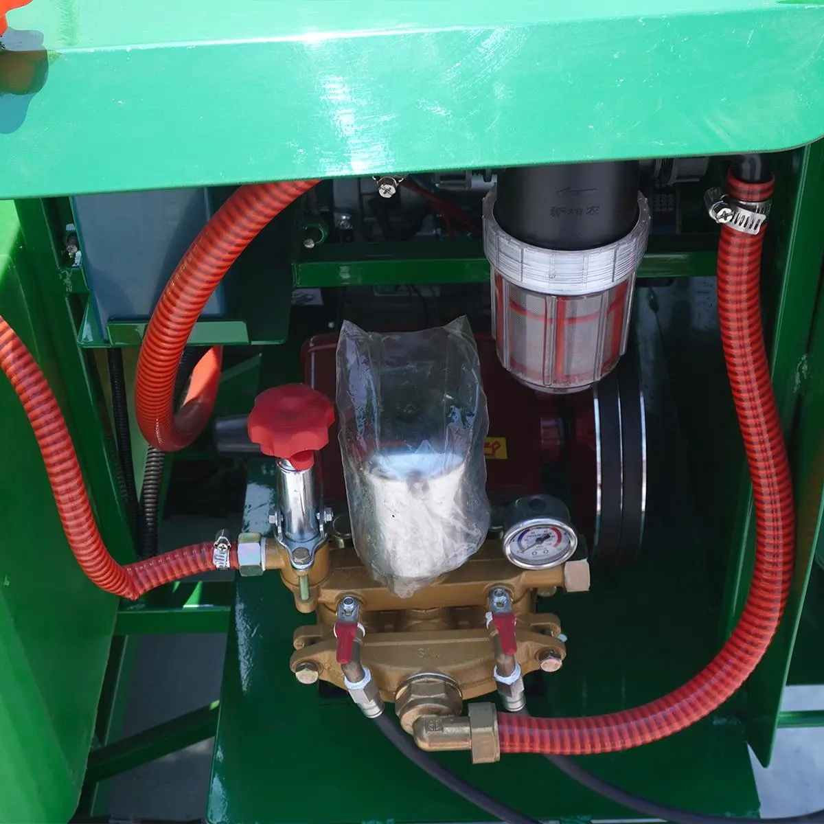 Spray-Pump-and-Filter