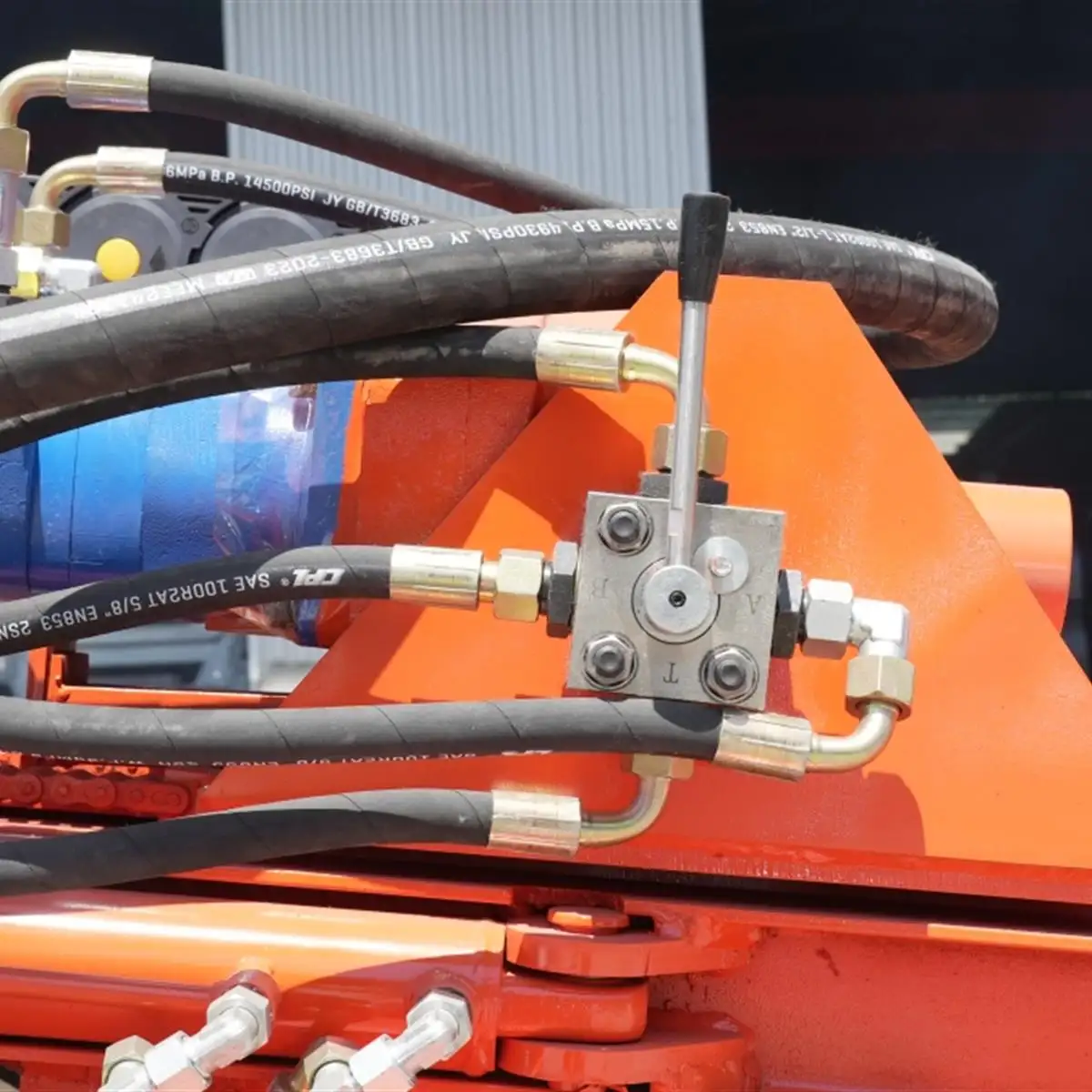 TJ-200-Detail-Zeichnung-Hydraulisches Steuerventil